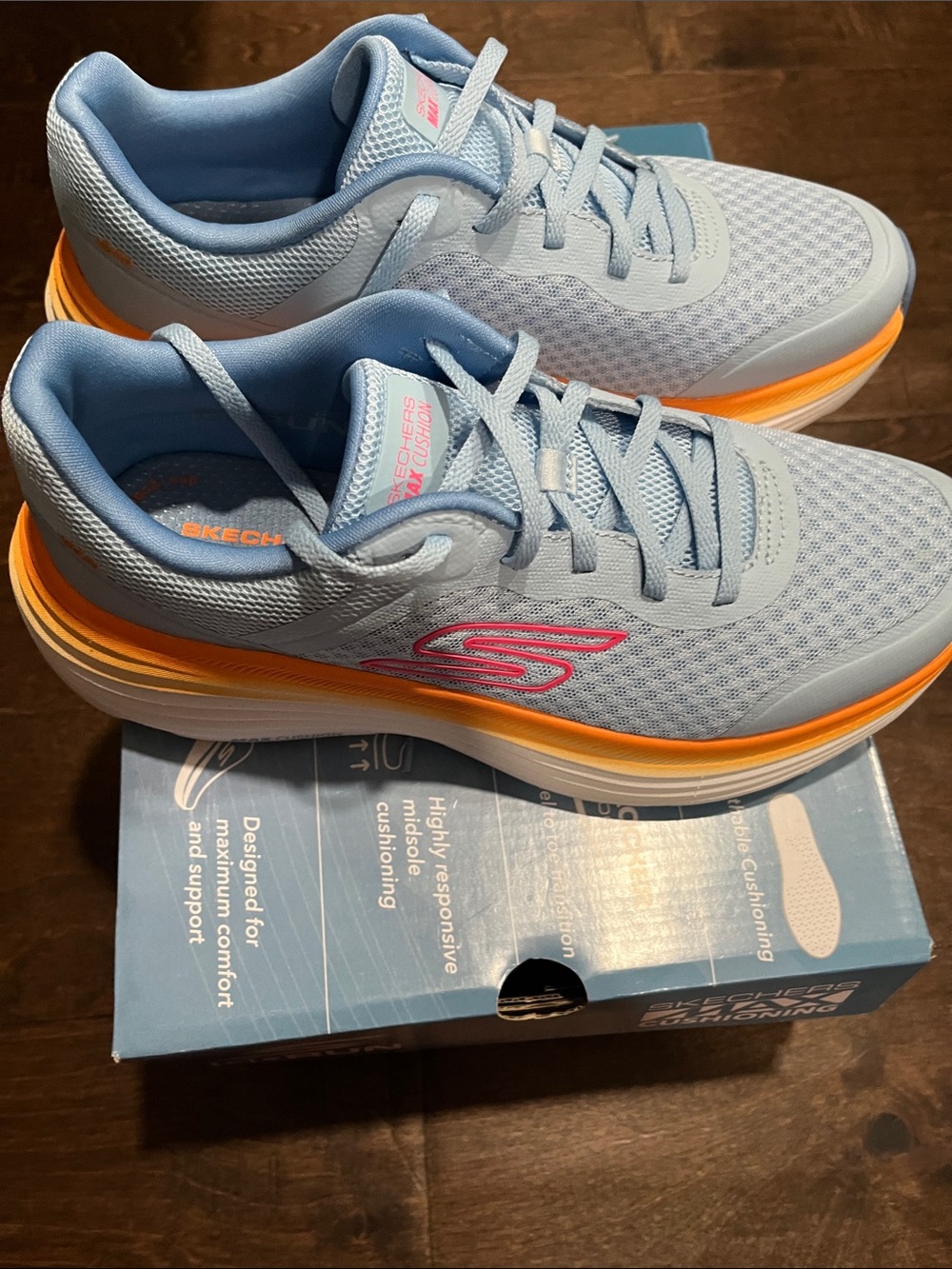 Skechers Max Cushioning Go Run! Great condition! Worn a couple of times! - Picture 4 of 12